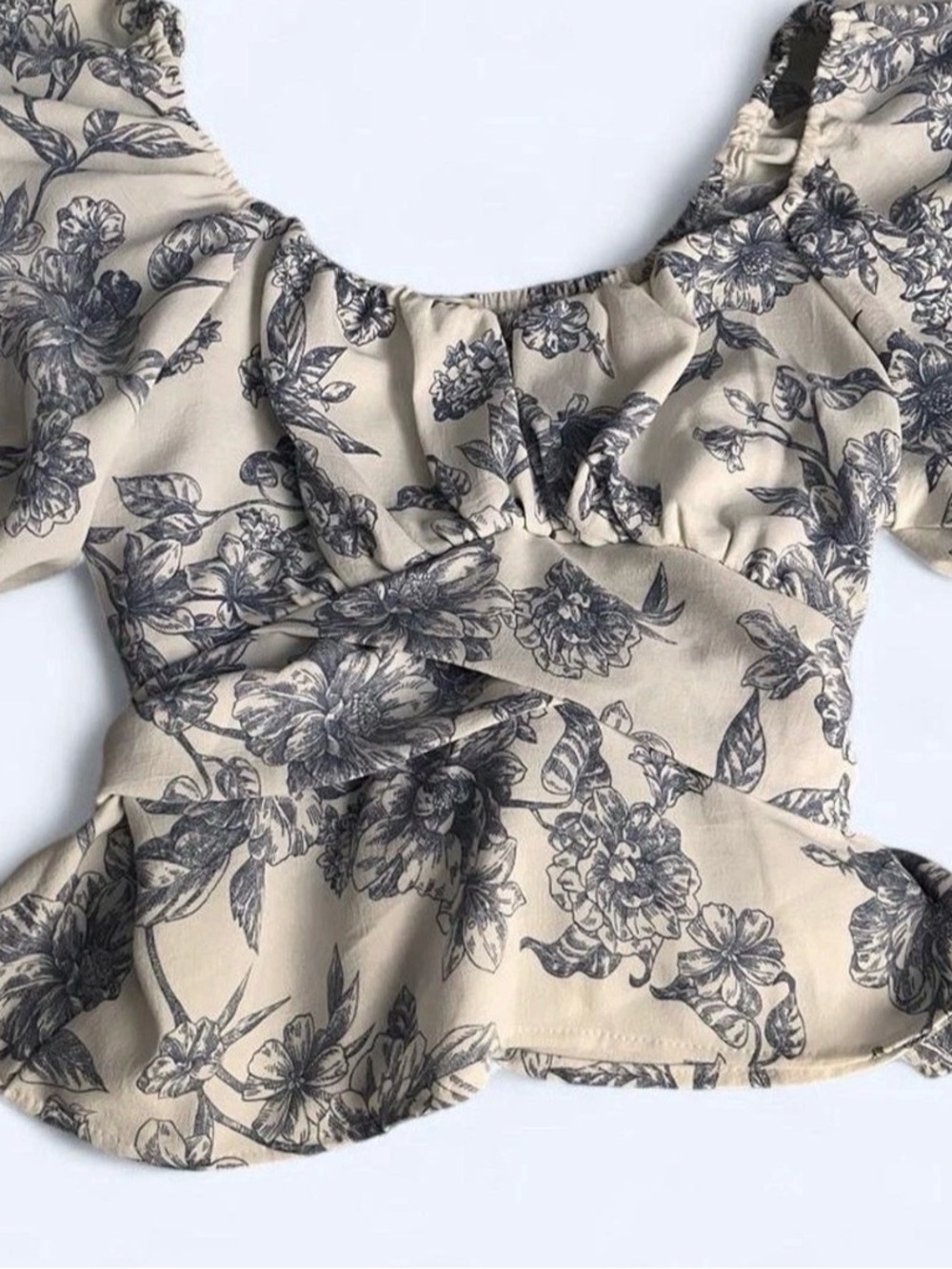 Floral Square-Neck Puff Sleeve Top - Beige/Black